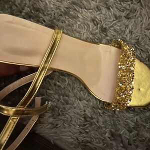 Elegant Gold Women's Sandals